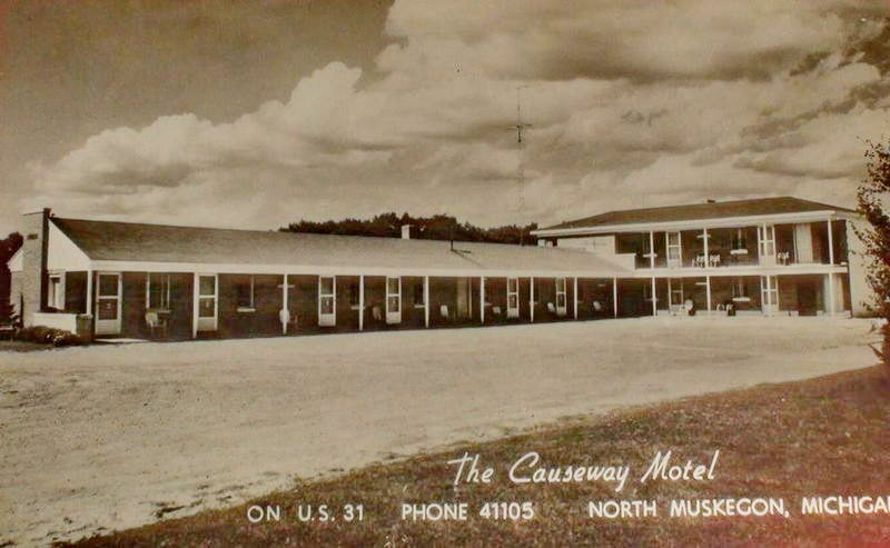Causeway Motel (Drift On Inn) - Old Postcard
